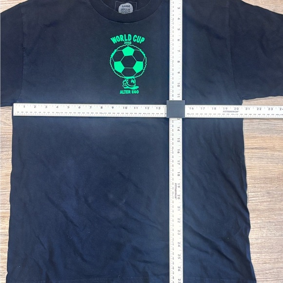 World Cup 2010 Soccer Graphic Tee Alter Ego Black Vintage Style Shirt Size Large - Picture 10 of 13